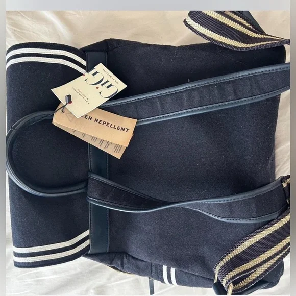 TOMMY HILFIGER GIGI HADID NAUTICAL BACKPACK NAVY - Picture 3 of 5